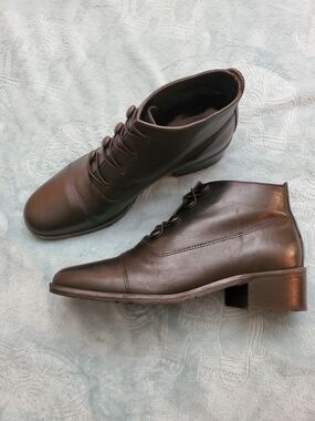 Nicole Miller Brown Leather Ankle Booties